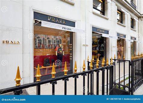 prada in france